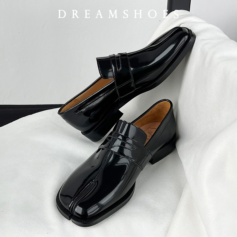 Tabi Shoes Slip On Loafer for  - Men'S Shoes Hey Dude 评论和价格